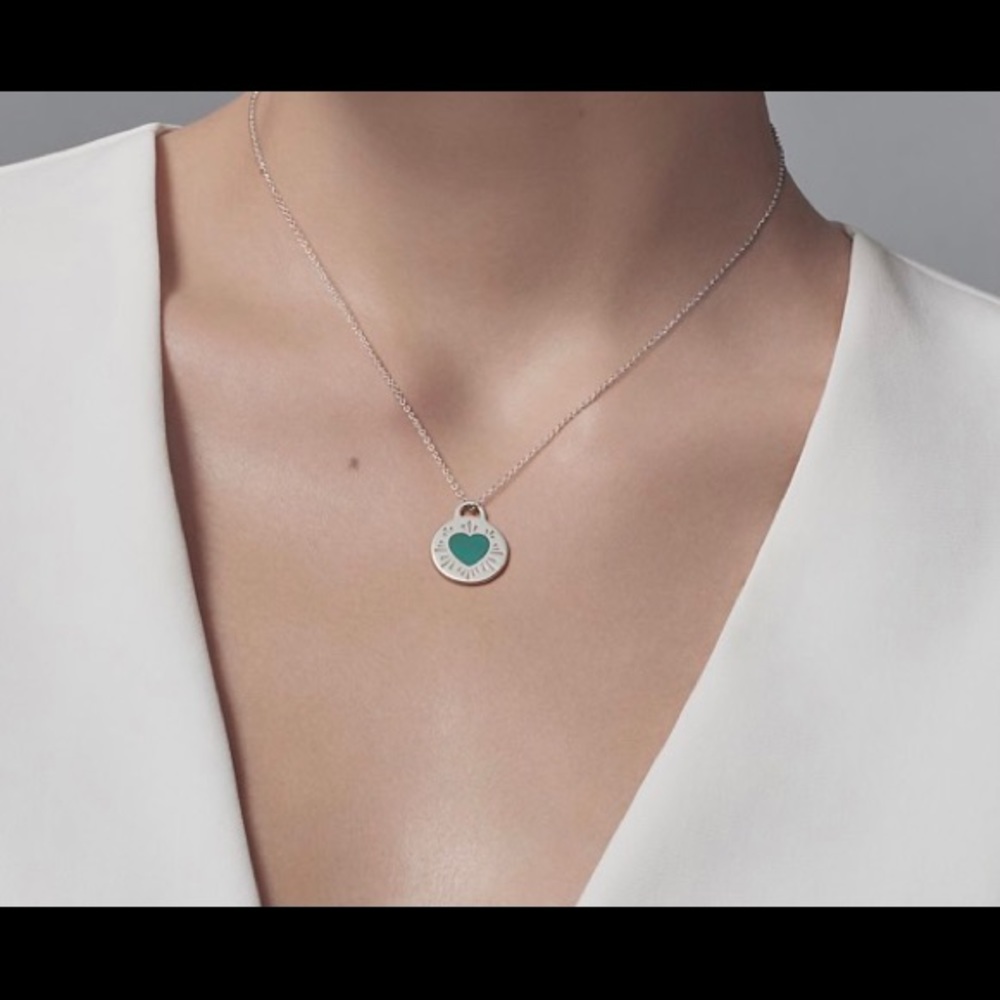 Tiffany&co necklace 16-18